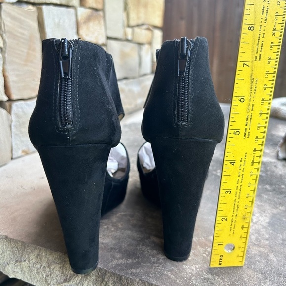 Carlos by Carlos Santana Brynn Black platform wedge sandal w/back zip Sz-10.  P - Picture 8 of 10